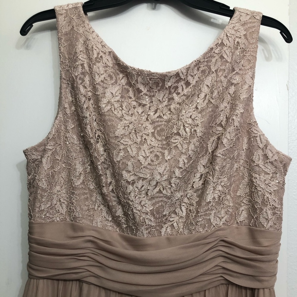 Sleeveless evening dress
